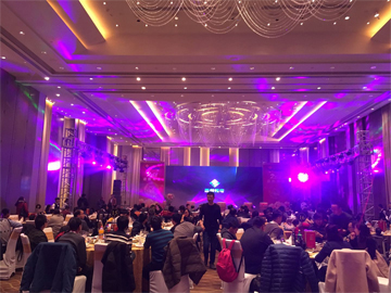 百利锂电2017年年会舞美搭建现场1