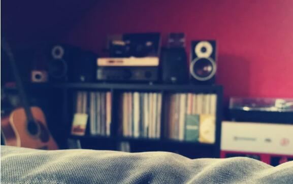 如何为立体声系统获得性能良好的扬声器