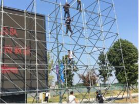 使用租赁的便携式龙门架时有哪些注意事项