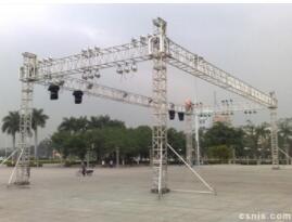 可调式铝合金龙门架的设计使用